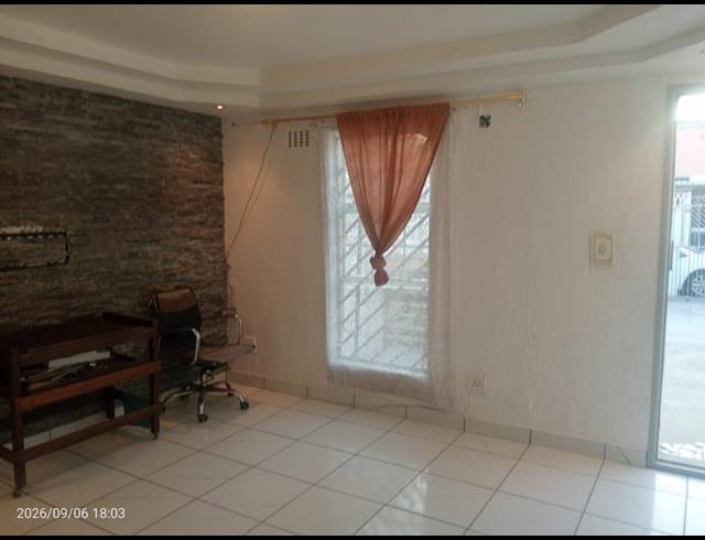 3 BEDROOM PROPERTY TO RENT IN EASTRIDGE